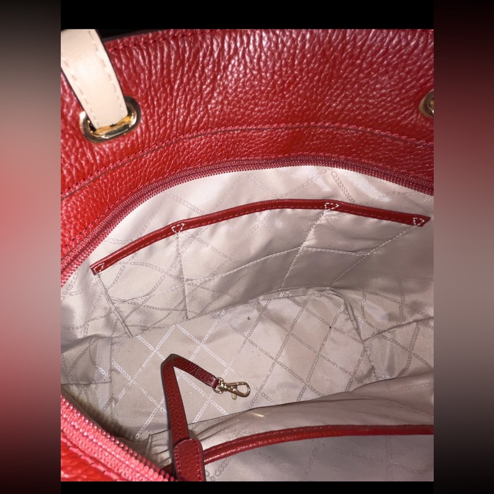 Michael Kors maroon tote bag. Barely used! GREAT CONDITION! - Picture 2 of 6